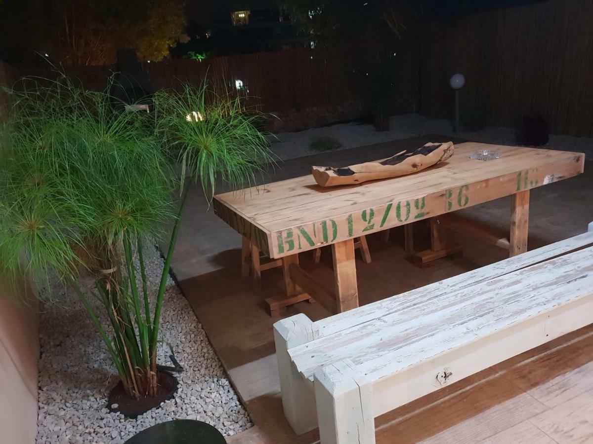 The Beach Garden Apt. Кесария Экстерьер фото